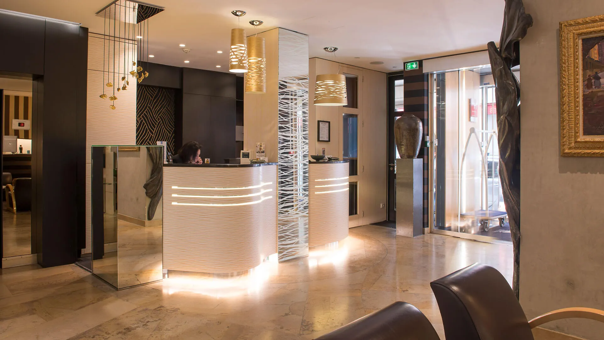 Cambon Hotel