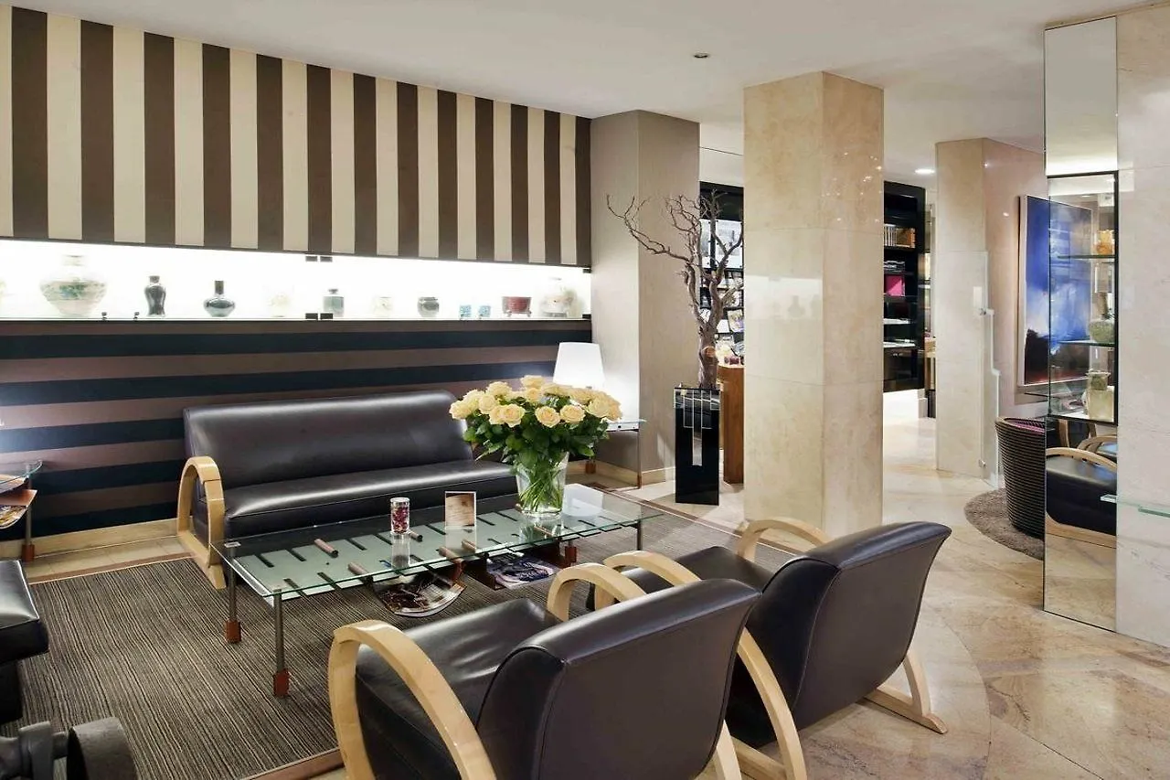 Cambon Hotel
